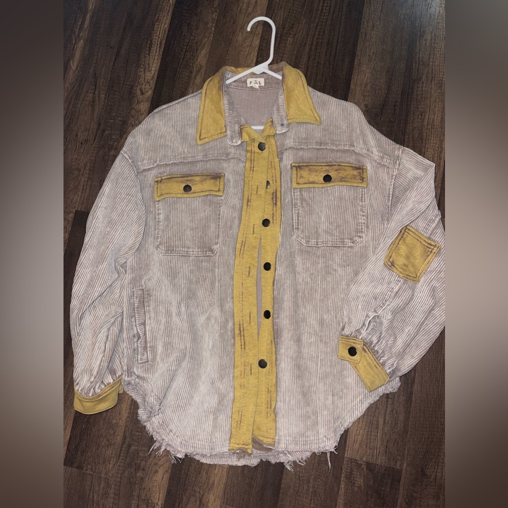 POL women’s corduroy shacket cream/tan and mustard color size small
